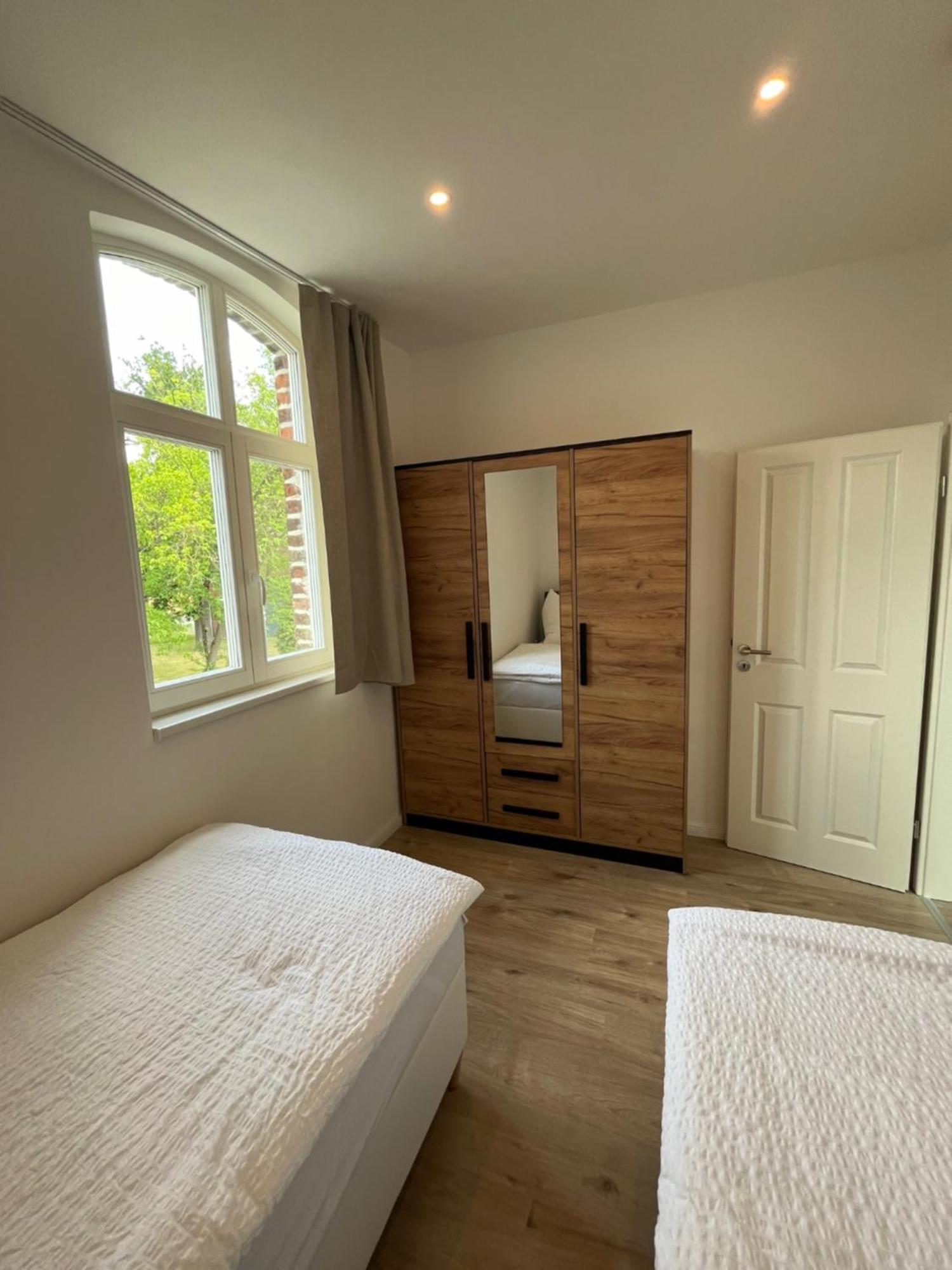 Remise 23A - 2Schlafzimmer Unterkunft Fuer 4-Koepfige Familie Schönefeld Kültér fotó